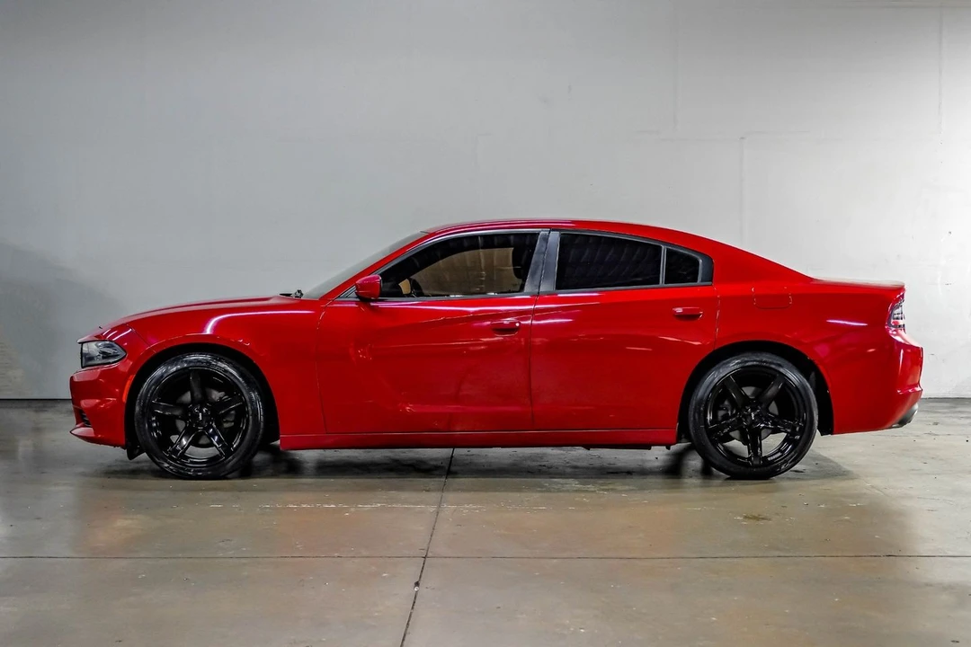 2016 Dodge Charger 7th Gen - Image 16 of 31