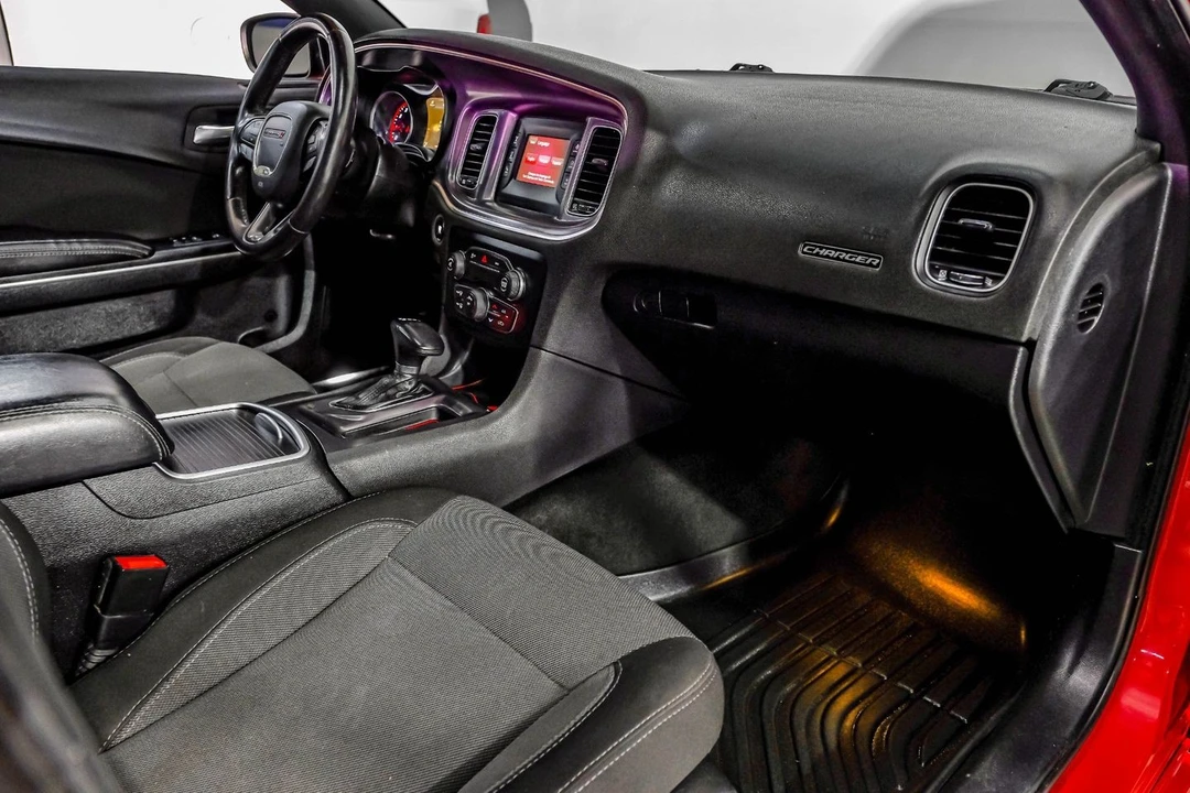 2016 Dodge Charger 7th Gen - Image 19 of 31