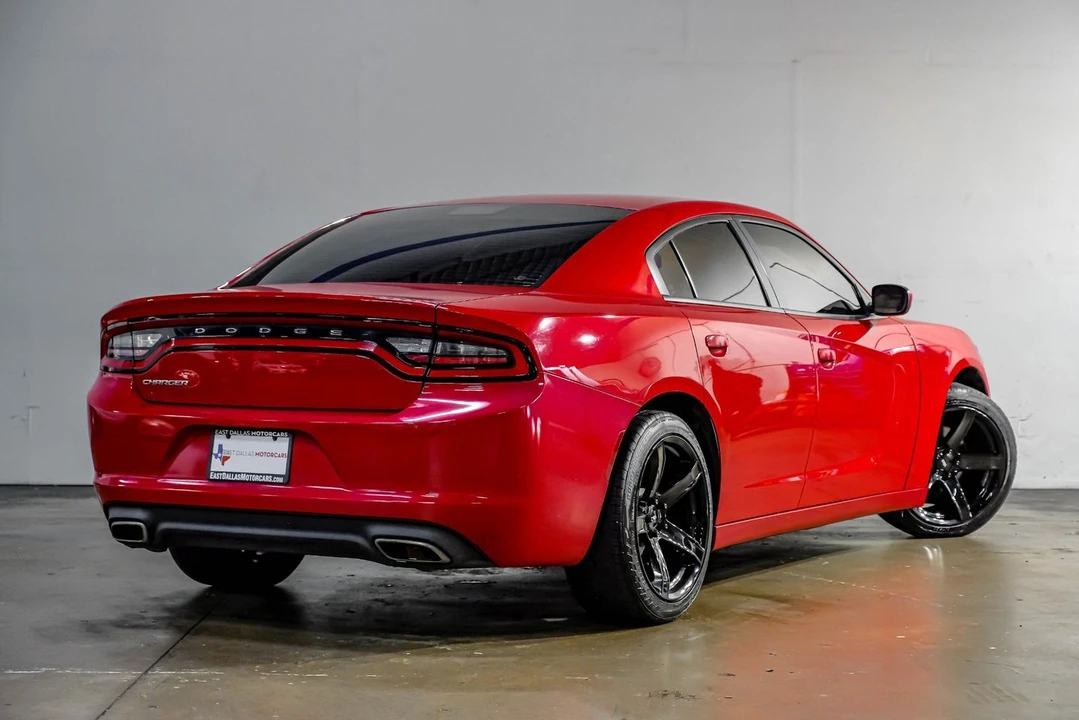2016 Dodge Charger 7th Gen - Image 11 of 21