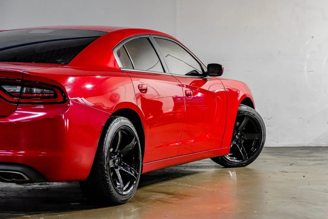 2016 Dodge Charger 7th Gen - Image 13 of 31