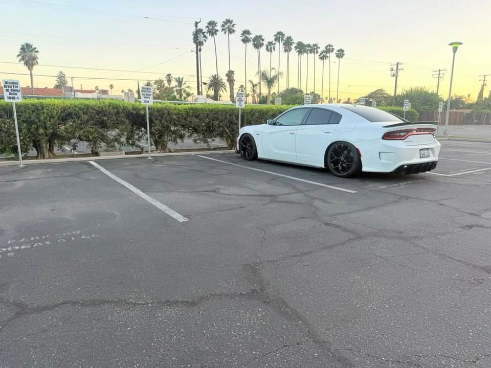 2016 Dodge Charger 7th Gen - Image 2 of 10