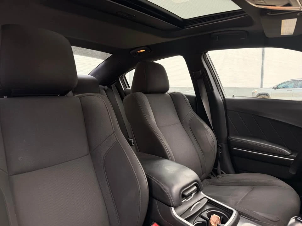 2016 Dodge Charger 7th Gen - Image 9 of 15