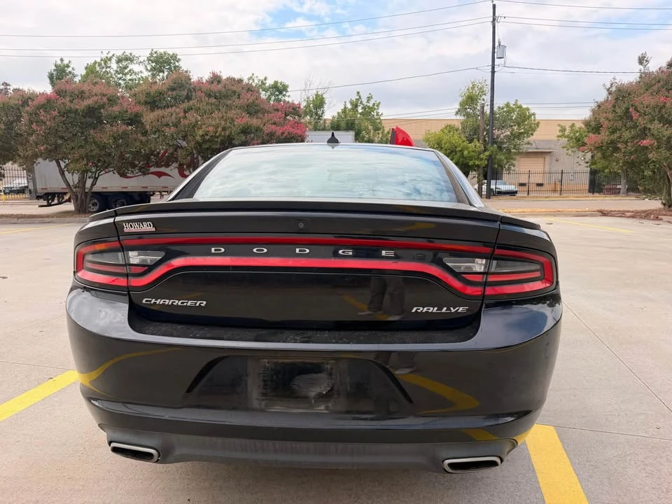 2016 Dodge Charger 7th Gen - Image 3 of 15