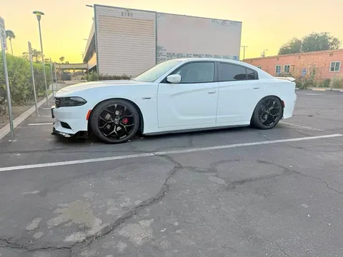 2016 Dodge Charger SE Sedan 4D