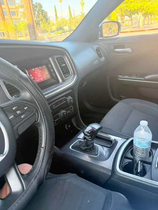 2016 Dodge Charger 7th Gen - Image 5 of 10