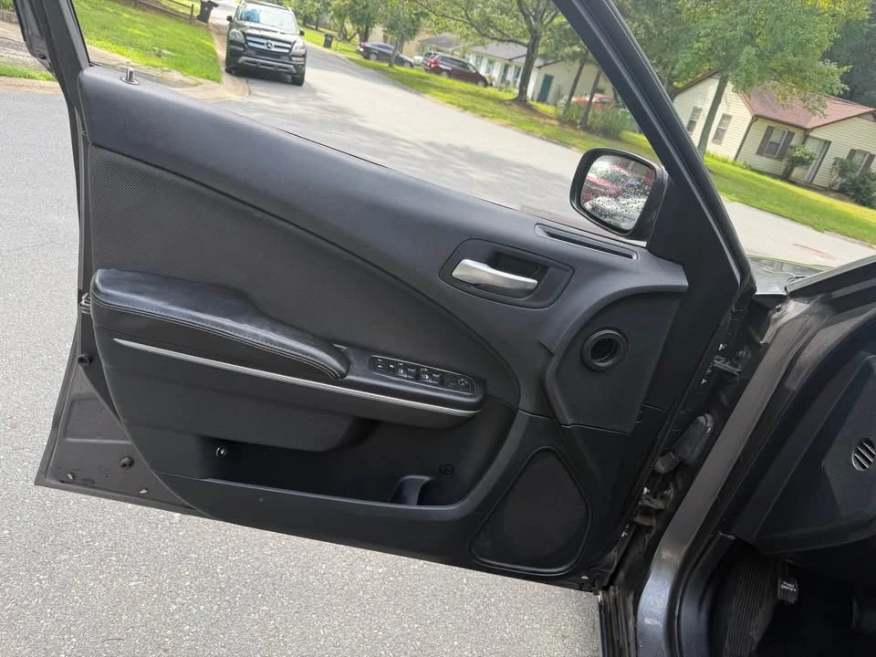 2016 Dodge Charger 7th Gen - Image 12 of 16