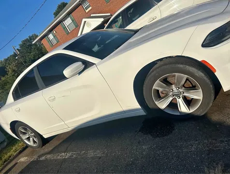 2016 Dodge Charger SE Sedan 4D