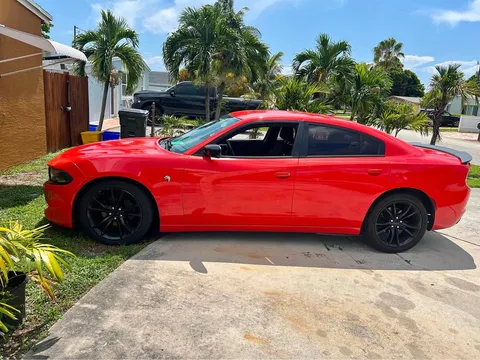2016 Dodge Charger SE Sedan 4D