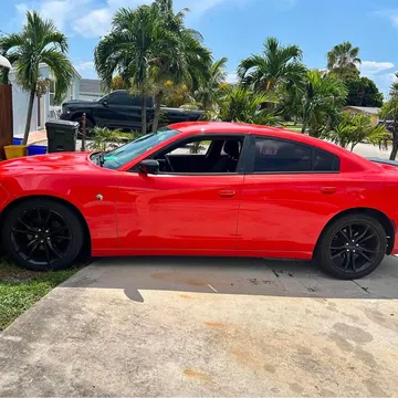 2016 Dodge Charger SE Sedan 4D