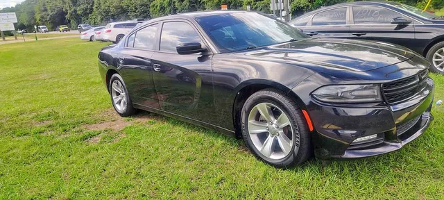 2016 Dodge Charger SE Sedan 4D