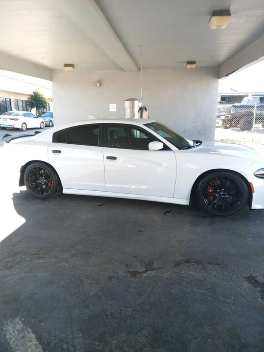 2016 Dodge Charger SRT & 392 7th Gen - Image 9 of 17
