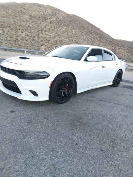 2016 Dodge Charger SRT & 392 7th Gen - Image 10 of 17