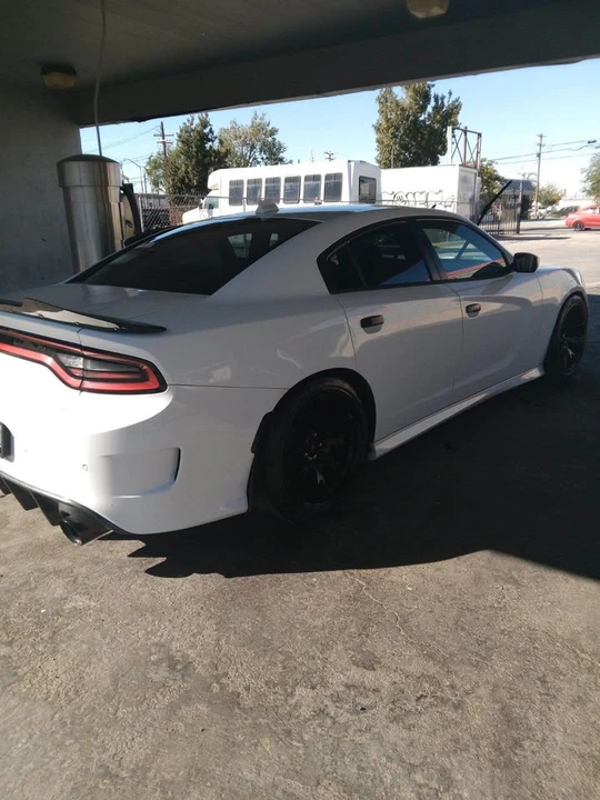 2016 Dodge Charger SRT & 392 7th Gen - Image 15 of 17