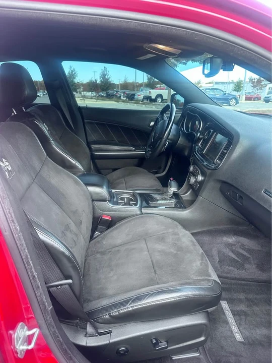 2016 Dodge Charger SRT & 392 7th Gen - Image 5 of 9