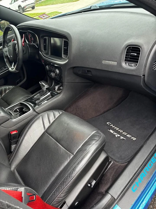 2016 Dodge Charger SRT & 392 7th Gen - Image 9 of 10