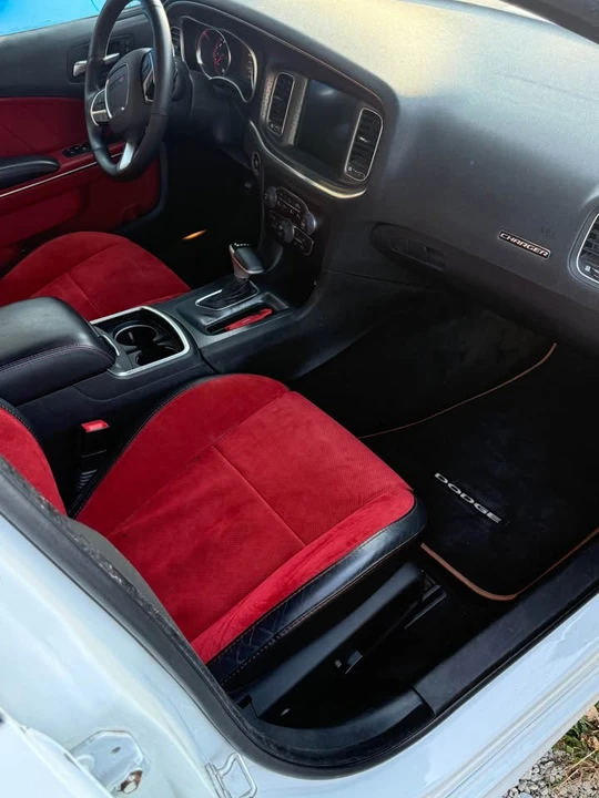 2016 Dodge Charger SRT & 392 7th Gen - Image 6 of 8