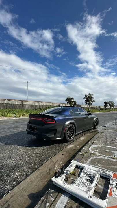2016 Dodge Charger SRT & 392 7th Gen - Image 4 of 7