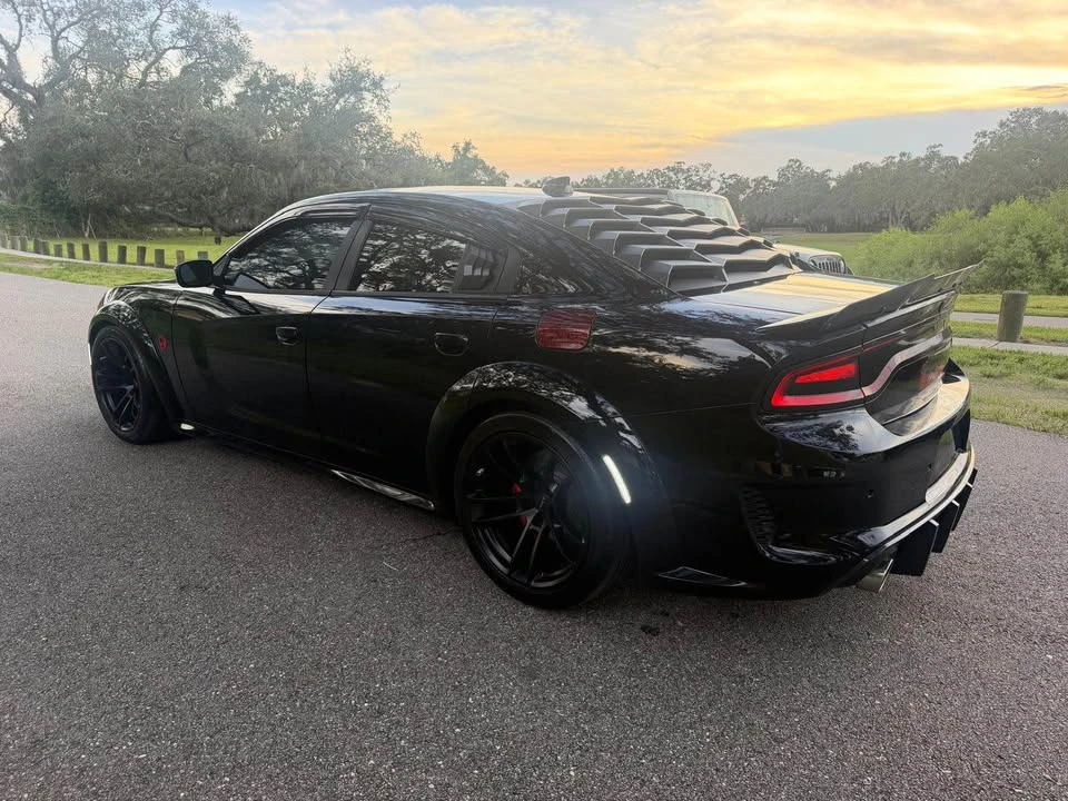 2016 Dodge Charger SRT & 392 7th Gen - Image 7 of 12