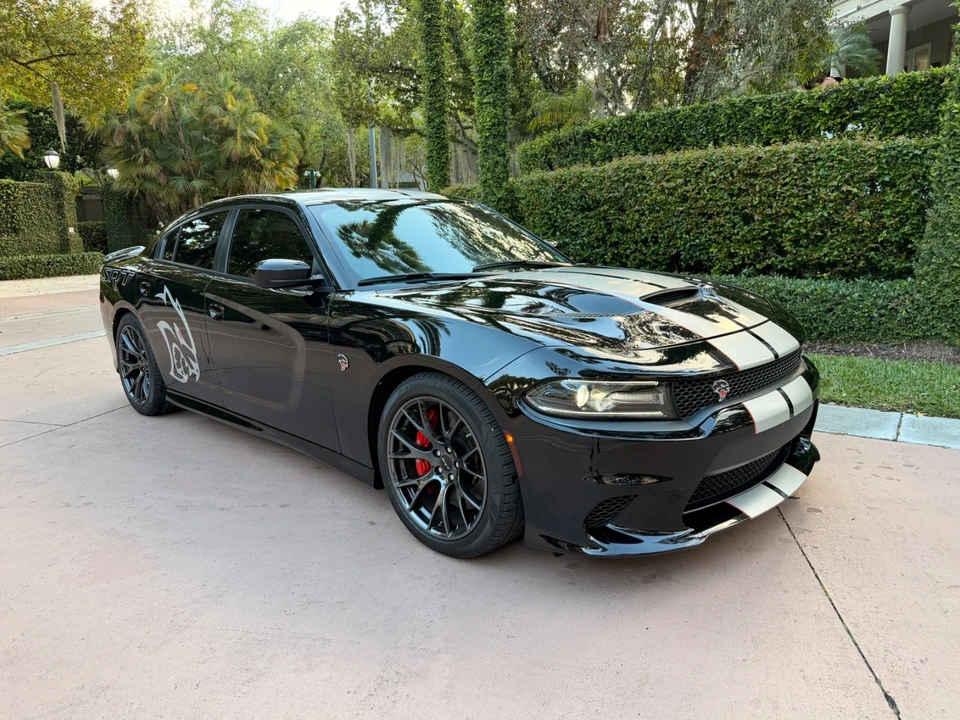 2016 Dodge Charger SRT Hellcat 7th Gen - Image 6 of 26