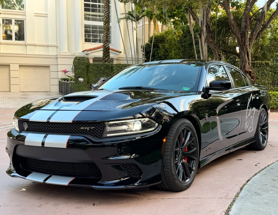 2016 Dodge Charger SRT Hellcat 7th Gen - Image 9 of 26