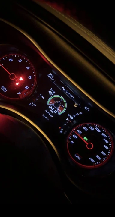2016 Dodge Charger SRT Hellcat 7th Gen - Image 5 of 11