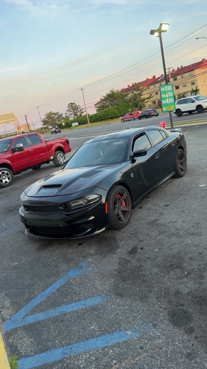 2016 Dodge Charger SRT Hellcat 7th Gen - Image 2 of 11
