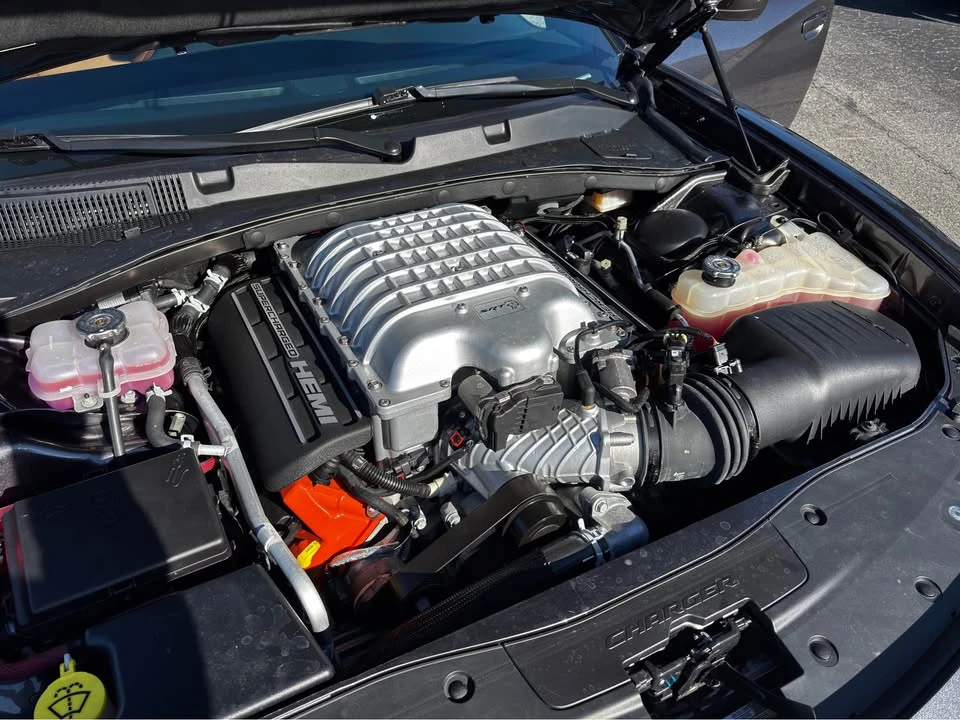 2016 Dodge Charger SRT Hellcat 7th Gen - Image 16 of 19