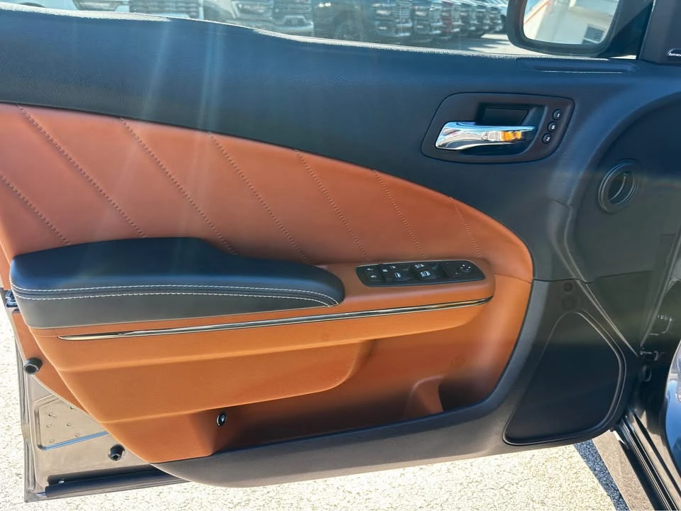 2016 Dodge Charger SRT Hellcat 7th Gen - Image 15 of 19