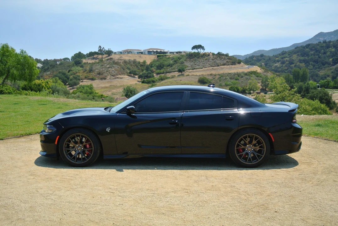 2016 Dodge Charger SRT Hellcat 7th Gen - Image 10 of 31