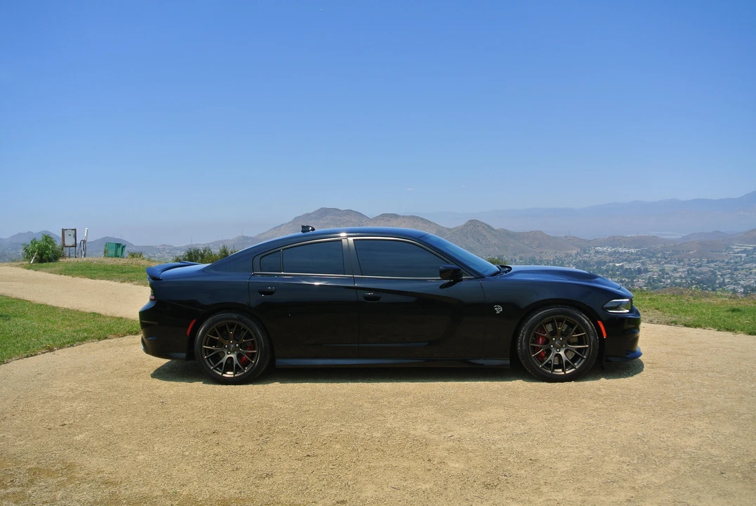 2016 Dodge Charger SRT Hellcat 7th Gen - Image 17 of 31