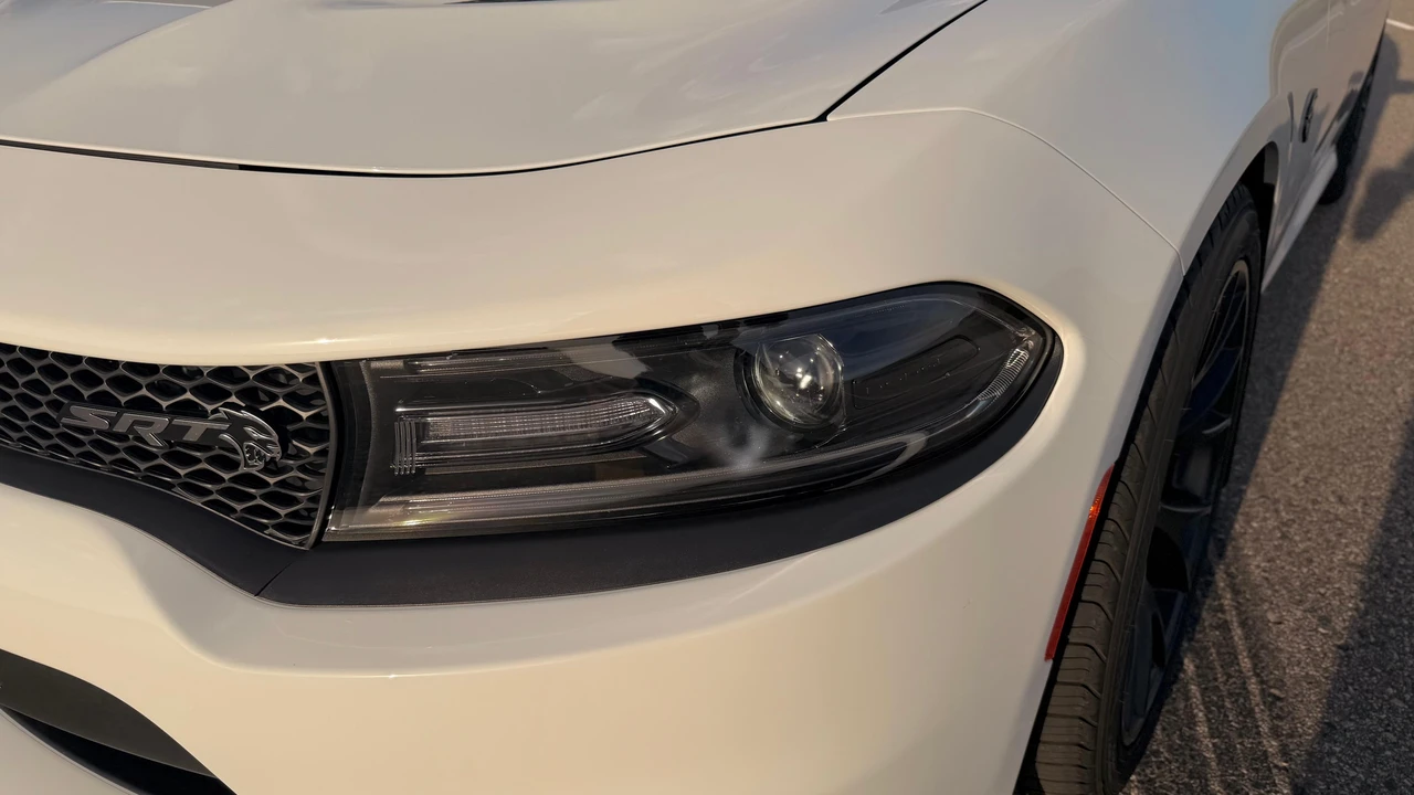 2016 Dodge Charger SRT Hellcat 7th Gen - Image 18 of 31