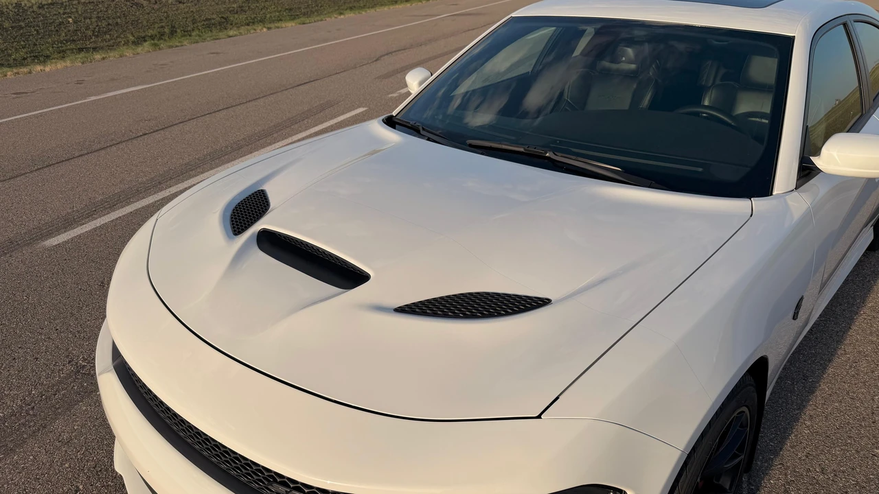 2016 Dodge Charger SRT Hellcat 7th Gen - Image 19 of 31