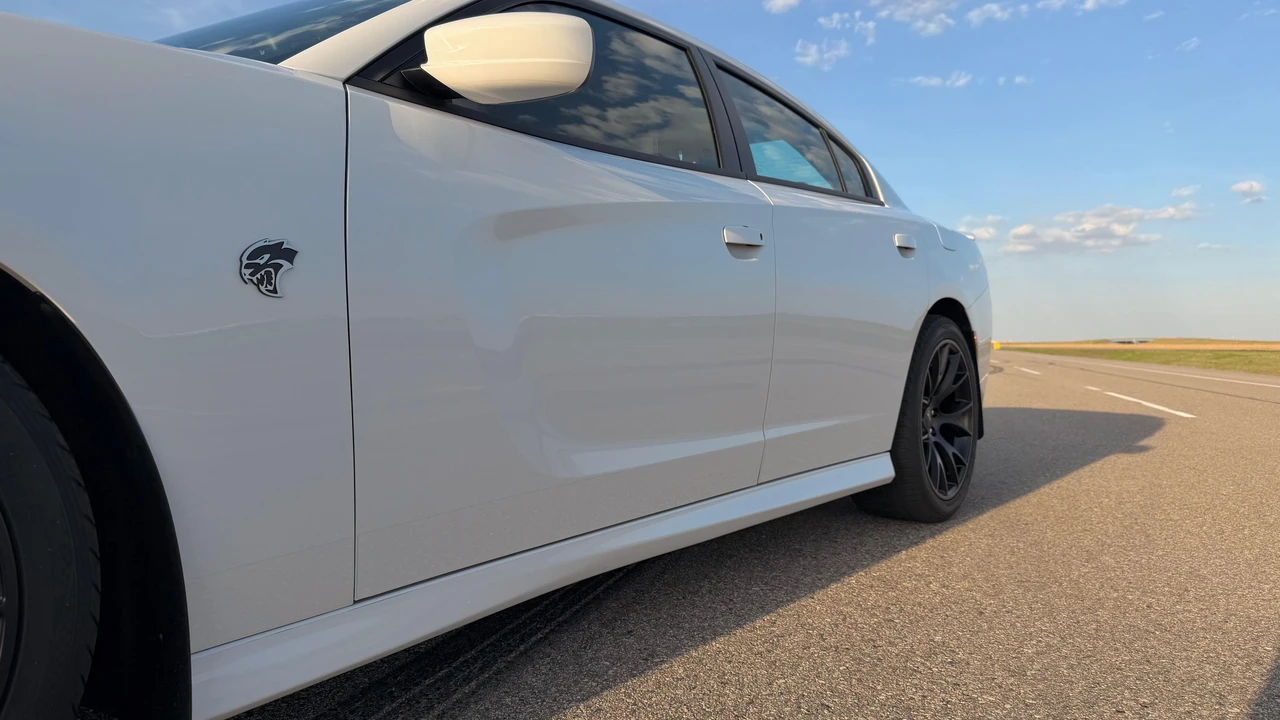 2016 Dodge Charger SRT Hellcat 7th Gen - Image 20 of 31