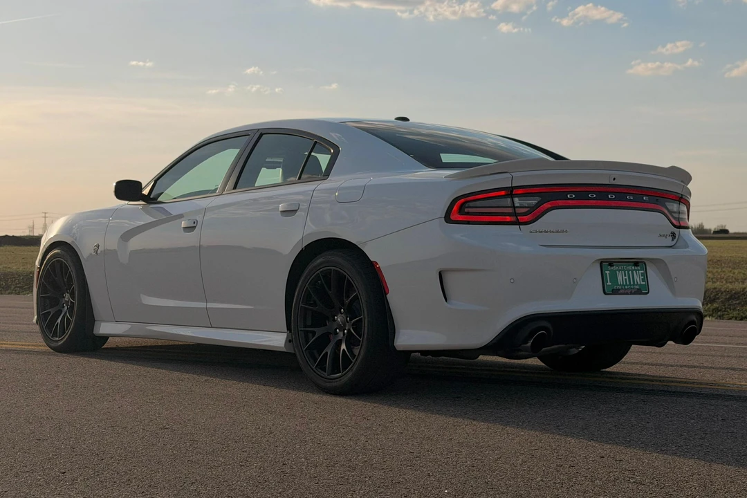 2016 Dodge Charger SRT Hellcat 7th Gen - Image 9 of 31