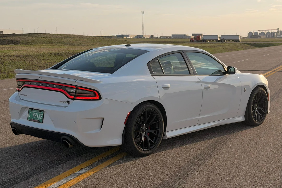 2016 Dodge Charger SRT Hellcat 7th Gen - Image 4 of 31