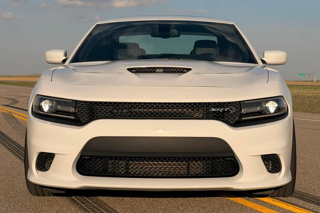 2016 Dodge Charger SRT Hellcat 7th Gen - Image 2 of 31