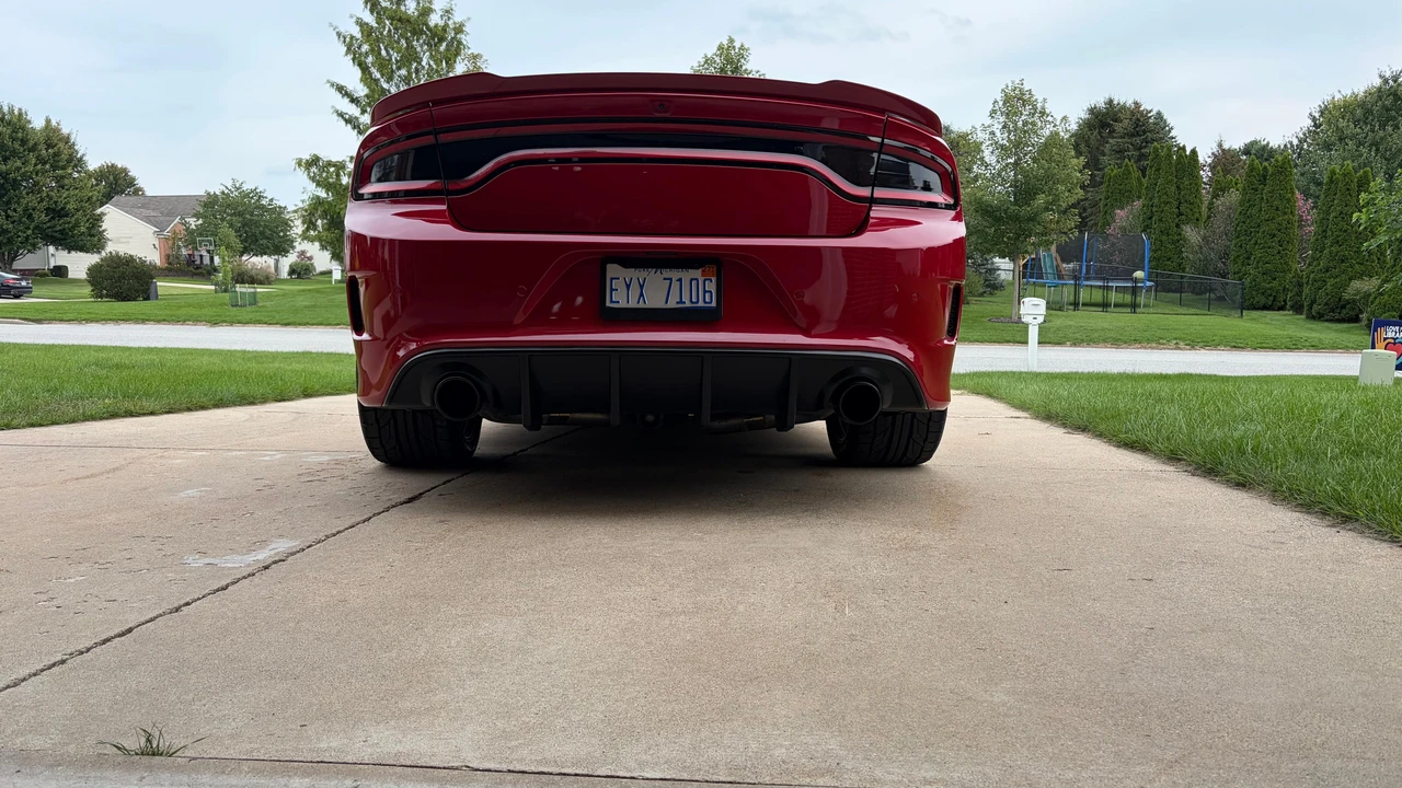 2016 Dodge Charger SRT Hellcat 7th Gen - Image 10 of 31