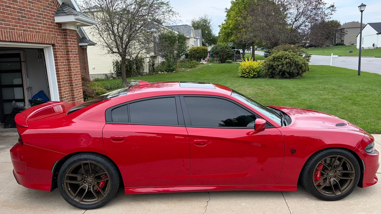 2016 Dodge Charger SRT Hellcat 7th Gen - Image 11 of 31