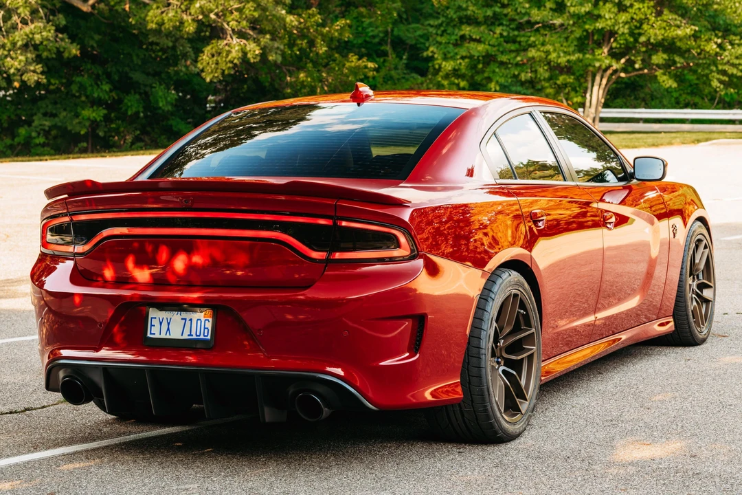 2016 Dodge Charger SRT Hellcat 7th Gen - Image 4 of 31