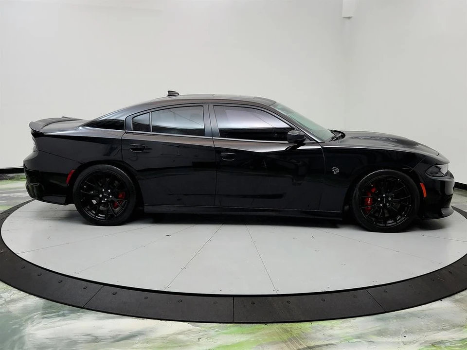 2016 Dodge Charger SRT Hellcat 7th Gen - Image 4 of 12