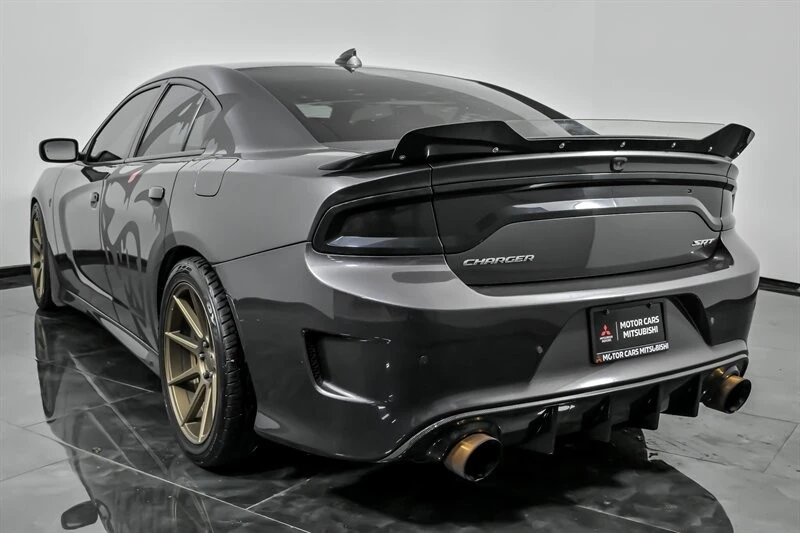 2016 Dodge Charger SRT Hellcat 7th Gen - Image 9 of 21