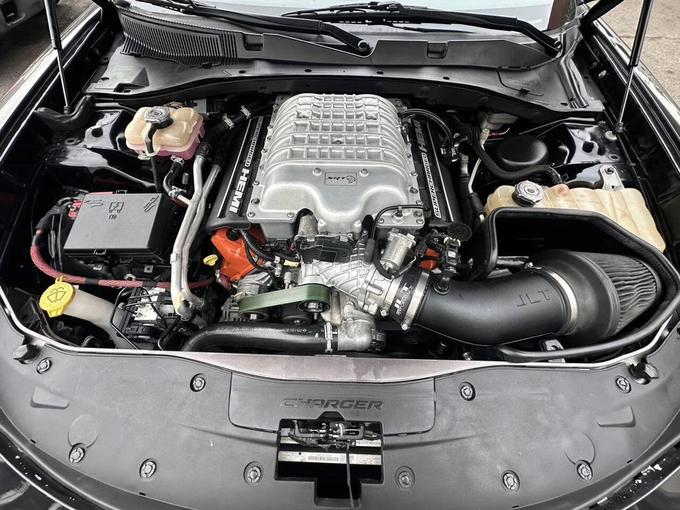 2016 Dodge Charger SRT Hellcat 7th Gen - Image 19 of 21