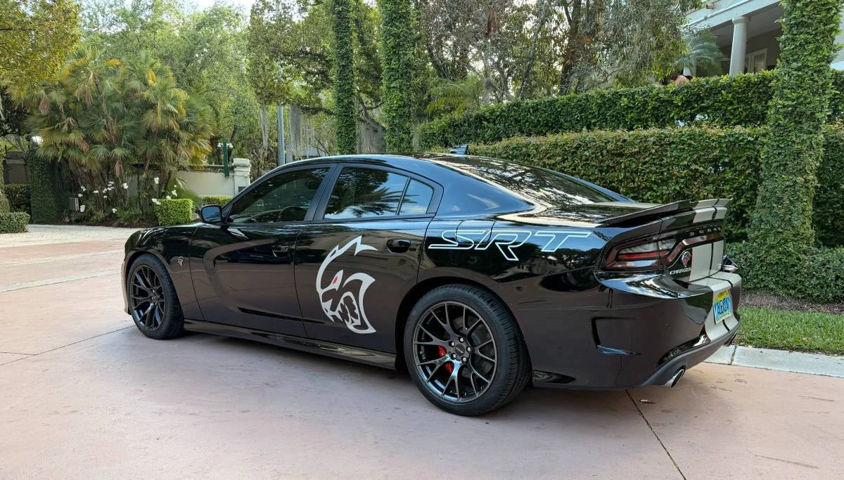 2016 Dodge Charger SRT Hellcat 7th Gen - Image 2 of 16