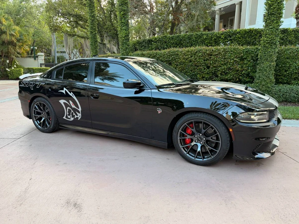 2016 Dodge Charger SRT Hellcat 7th Gen - Image 7 of 16