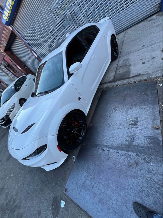 2016 Dodge Charger SRT Hellcat 7th Gen - Image 2 of 8