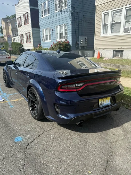 2016 Dodge Charger SRT Hellcat 7th Gen - Image 5 of 13