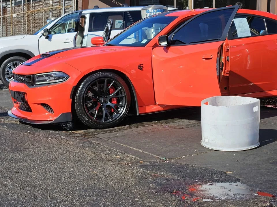 2016 Dodge Charger SRT Hellcat 7th Gen - Image 9 of 13