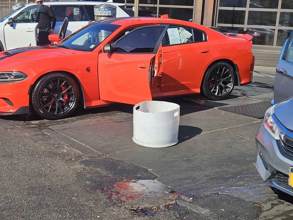 2016 Dodge Charger SRT Hellcat 7th Gen - Image 8 of 13