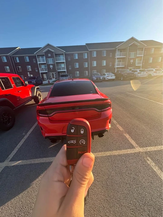 2016 Dodge Charger SRT Hellcat 7th Gen - Image 4 of 8