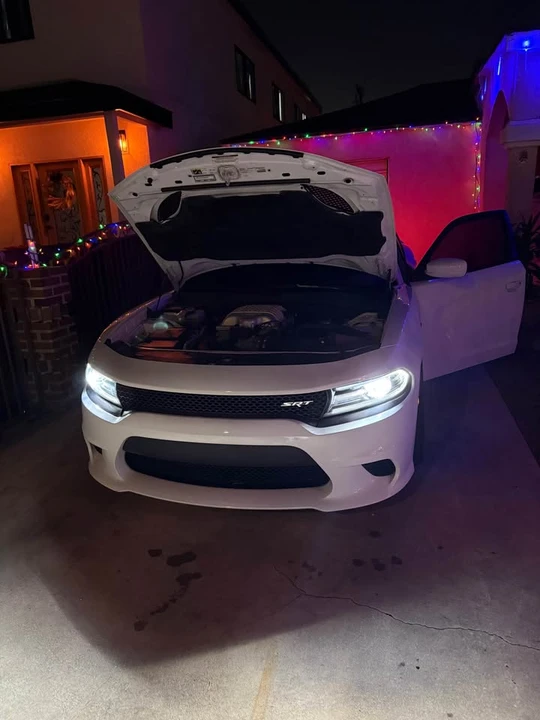 2016 Dodge Charger SRT Hellcat 7th Gen - Image 3 of 4